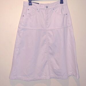 Banana Republic Denim A-Line Skirt in Off White Zipper and Button Front Pockets